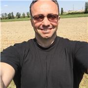 Buongiorno, insegnante di lettere con 24 anni di esperienza e dottorato di ricerca, offro lezioni private online e in presenza nella mia città (Pavia)